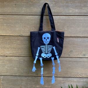 Papyrus Black Canvas Skeleton Bag